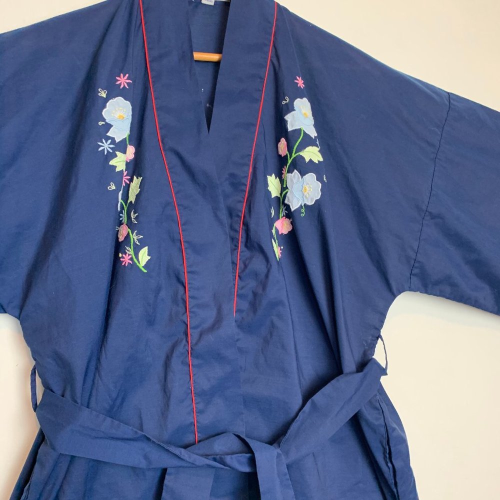 VTG Embroidered Blue Kimono Short Robe - Picture 5 of 5